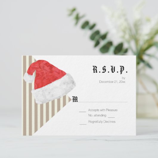 Fun Modern kerstbruiloft met Red Santa Hat RSVP Kaartje (Staand voorkant)
