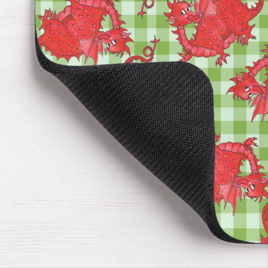 Fun Mousepad: Cute Red Dragon op Green Gingham Muismat (Hoek)