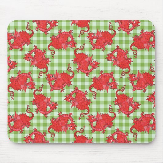 Fun Mousepad: Cute Red Dragon op Green Gingham Muismat (Voorkant)