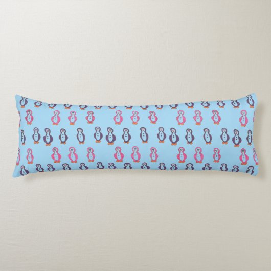 Fun Penguin Body Pillow Lichaamskussen (Voorkant)