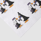 Fun Penguin Bride en Groom Wedding Paper Tissuepapier (Detail)