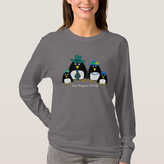 Fun Penguin Familie van 4 Kerstmis T-shirt (Voorkant)