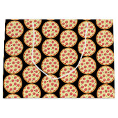 Fun Pepperoni pizzazakje met cadeautje betegeld Groot Cadeauzakje (Voorkant)