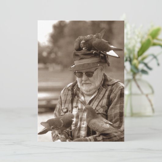 Fun Pigeons Roost Man Retirement Party Uitnodiging (Staand voorkant)