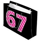 Fun Pink Striped "67"; Happy 67th Birthday; naam Groot Cadeauzakje (Voorkant Gekanteld)