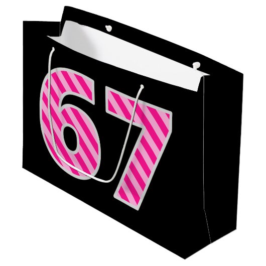 Fun Pink Striped "67"; Happy 67th Birthday; naam Groot Cadeauzakje (Voorkant Gekanteld)