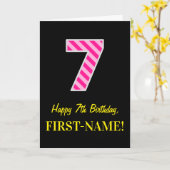Fun Pink Striped "7"; Happy 7th Birthday; naam Kaart (Gele Bloem)