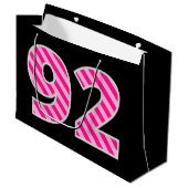 Fun Pink Striped "92"; Happy 92nd Birthday; Name Groot Cadeauzakje (Voorkant Gekanteld)