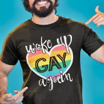 Fun pride maand lgbt werd weer homo t-shirt<br><div class="desc">Fun pride maand LGBTQ zwart t-shirt met een kleurrijk regenbooghart met de ironische titel "Weer homo wakker" in het zwart-wit typografische lettertype</div>