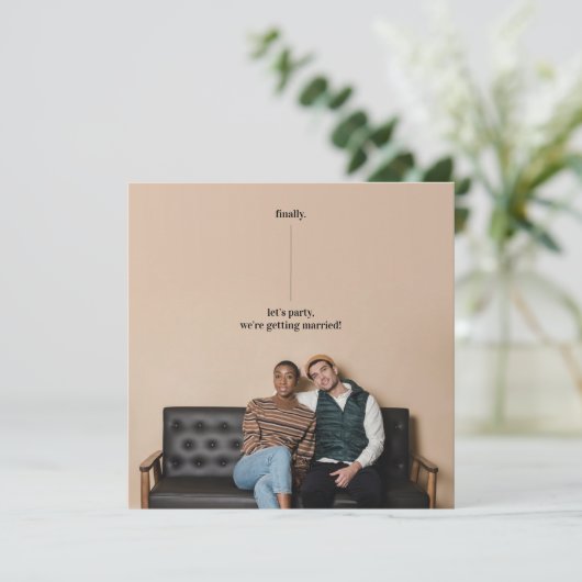 Fun Quirky Design Save the Date Weddencard (Staand voorkant)