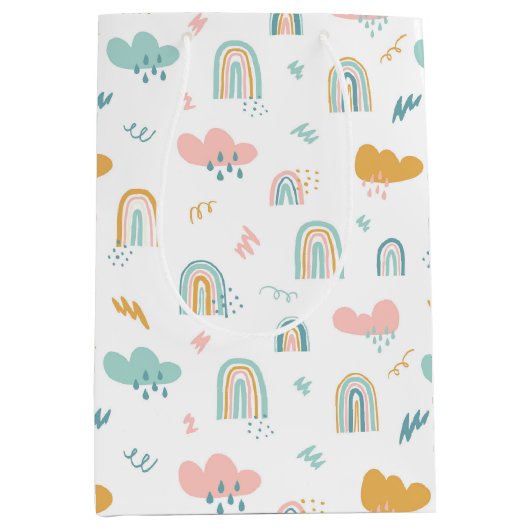Fun Rainbow & Rain Cloud Pattern Medium Cadeauzakje (Voorkant)