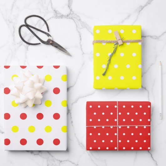 Fun Red en Yellow Polka Dots Inpakpapier Vel (Voorkant)