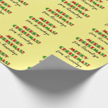 Fun Red & Green "MERRY CHRISTMAS!", aangepaste naa Cadeaupapier<br><div class="desc">Dit leuke en feestelijke ontwerp van verpakkingspapier bevat het bericht "MERRY CHRISTMAS!" met de tekens die rood of groen gekleurd zijn. Het kenmerkt ook een gepersonaliseerde naam. Zo'n pakpapier zou gebruikt kunnen worden bij het verpakken van cadeautjes die aan anderen gegeven worden tijdens de kerstviering.</div>