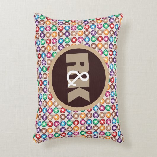 Fun Retro Circles met paar Monogrammen Accent Kussen (Voorkant(Verticaal))