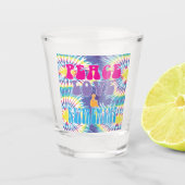 Fun Retro Peace Love & Retirement with Tie Dye Shot Glas (Voorkant)