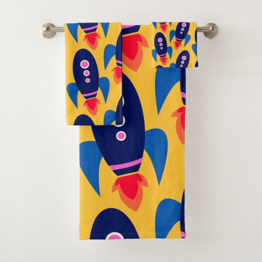 Fun Rocket Spaceship Astronaut Pattern in Yellow Bad Handdoek (Insitu)