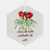 Fun Romantic ontmoet Mistletoe Quote Kerstmis Glas Ornament (Achterkant)