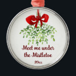 Fun Romantic ontmoet Mistletoe Quote Kerstmis Metalen Ornament<br><div class="desc">Kunst voor de Waterverf van kerstmis in het kader van de Mistletoe Quote</div>