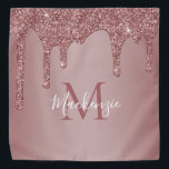 Fun Roos Gold Sparkle Glitter Drift Monogram Bandana<br><div class="desc">Fun Roos Gold Sparkle Glitter Drijft Monogram Bandana met mode faux blush roze/roos goudglitter op een chemische achtergrond met uw eigen monogram en naam. Neem contact met ons op via cedarandstring@gmail.com als u hulp nodig hebt bij het ontwerp of de bijbehorende producten.</div>