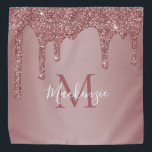 Fun Roos Gold Sparkle Glitter Drips Monogram Bandana<br><div class="desc">Fun Roos Gold Sparkle Glitter Drips Monogram Bandana met mode faux blush roze/roos gouden glitter druppels op een chique achtergrond met uw aangepaste monogram en naam. Neem contact met ons op via cedarandstring@gmail.com als u hulp nodig heeft bij het ontwerp of bijpassende producten.</div>