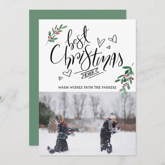 Fun Script Red Holly Berries Beste Kerstmis ooit Feestdagenkaart (Voorkant / Achterkant)