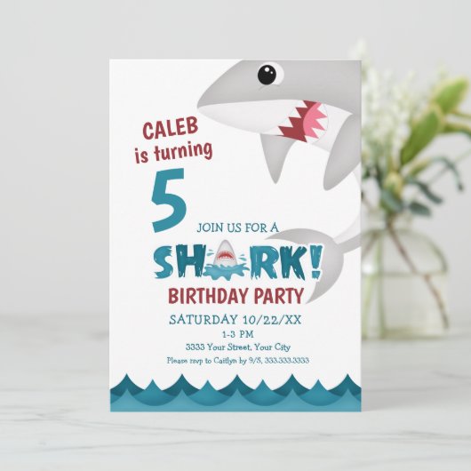 Fun Shark Birthday Party Invitation Kaart (Staand voorkant)