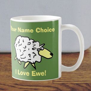 Fun Sheep met naam op een Valentijnse  Koffiemok