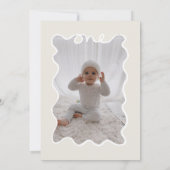 Fun & Simple Unisex First Birthday Beige Invite Kaart (Achterkant)