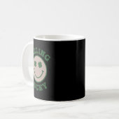 Fun St Patrick Day Feeling Lucky Smile Face Meme Koffiemok (Voorkant links)