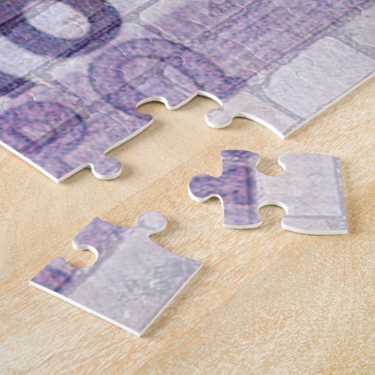 Fun street art graffiti of a 500 euro bank note, legpuzzel (Zijkant)