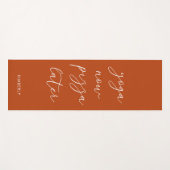 Fun Terracotta Rust Script Yoga nu Pizza later Yogamat (Voorkant (horizontaal))