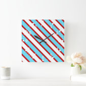 Fun Turquoise Blue Red en White Diagonal Stripes Vierkante Klok (Huis)