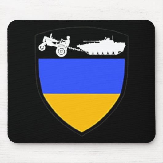 Fun Ukraine Farmer Tractor Towing Tank Meme Muismat (Voorkant)