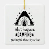Fun wat er gebeurt in Camping Gets die over lachen Keramisch Ornament (Achterkant)