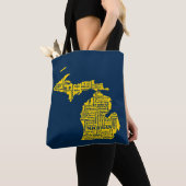 Fun Yellow en Navy Blue State of Michigan steden Tote Bag (Dichtbij)