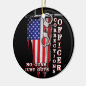 Functionaris voor de correcte uitvoering keramisch ornament (Links)