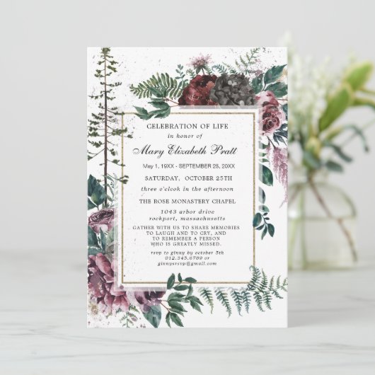 Funeral Burgundy Floral Pine Celebration of Life Kaart (Staand voorkant)