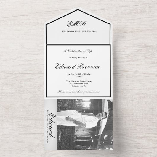 Funeral Memorial Photo Black and White Simple All In One Uitnodiging (Binnen)