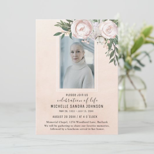 Funeral Photo Pink Floral Memorial Prayer Card Bedankkaart (Staand voorkant)