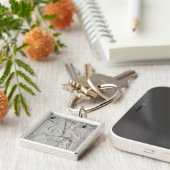 Funeral urn met carved relief of a Griffin Sleutelhanger (Zijkant)