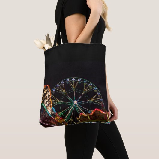 Funfair Ferris Wheel bij nacht Tote Bag (Dichtbij)
