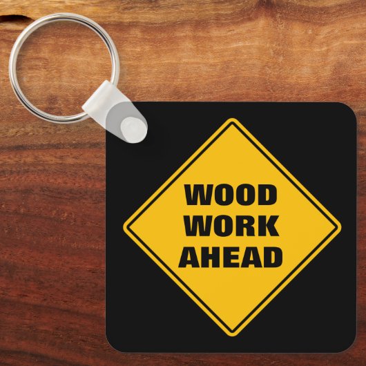 Fungerend geel hout: voorzichtig wegteken sleutelhanger (Voorkant)