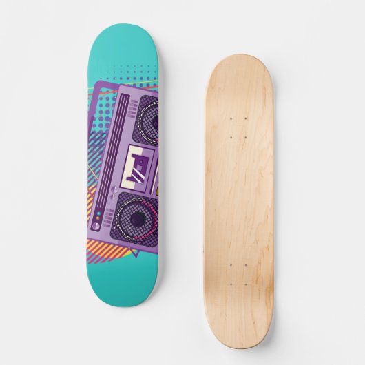 Funky 80s draagbare radiocassetspeler, 'boombox' persoonlijk skateboard (Voorkant)