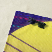 Funky 80s roze boombox met palmbomen strandlaken (In situ)