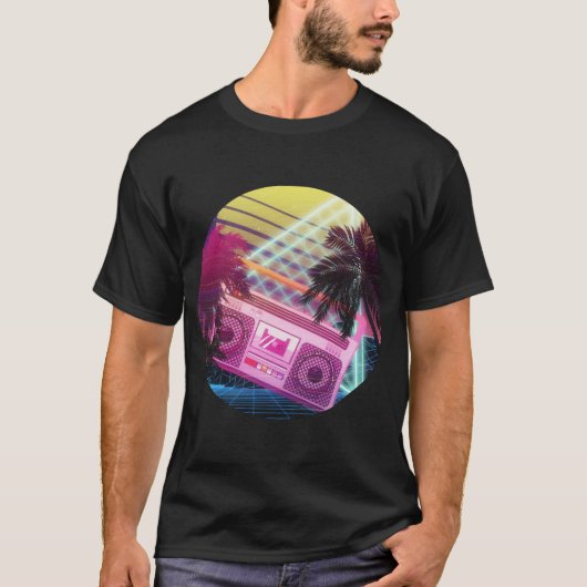 Funky 80s roze boombox met palmbomen t-shirt (Voorkant)