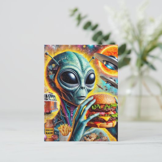 Funky Alien Eats Cheeseburger en Fries Collage Briefkaart (Staand voorkant)