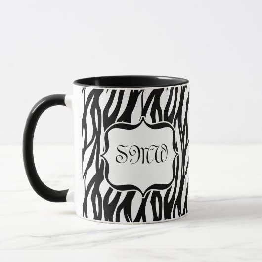 Funky Black/White Zebra Monogram Mok (Links)