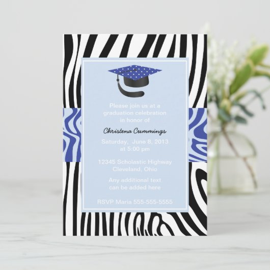 Funky Blue Zebra Afstuderen Invitation Kaart (Staand voorkant)