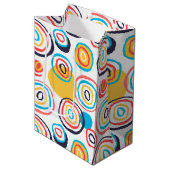 Funky Circle Doodles on White Medium Cadeauzakje (Voorkant Gekanteld)