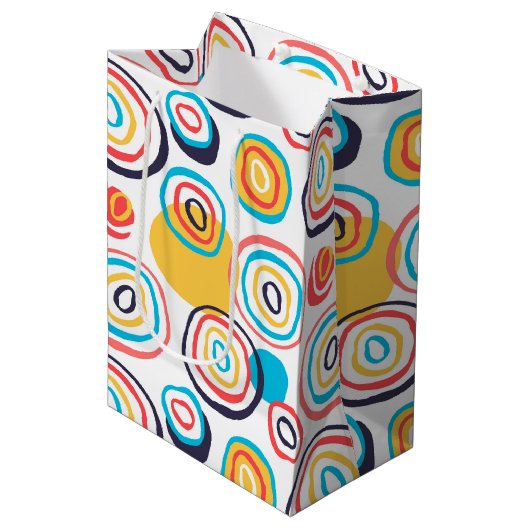 Funky Circle Doodles on White Medium Cadeauzakje (Voorkant Gekanteld)